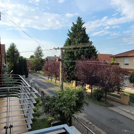 Frank Apartmanhaz Apartament *